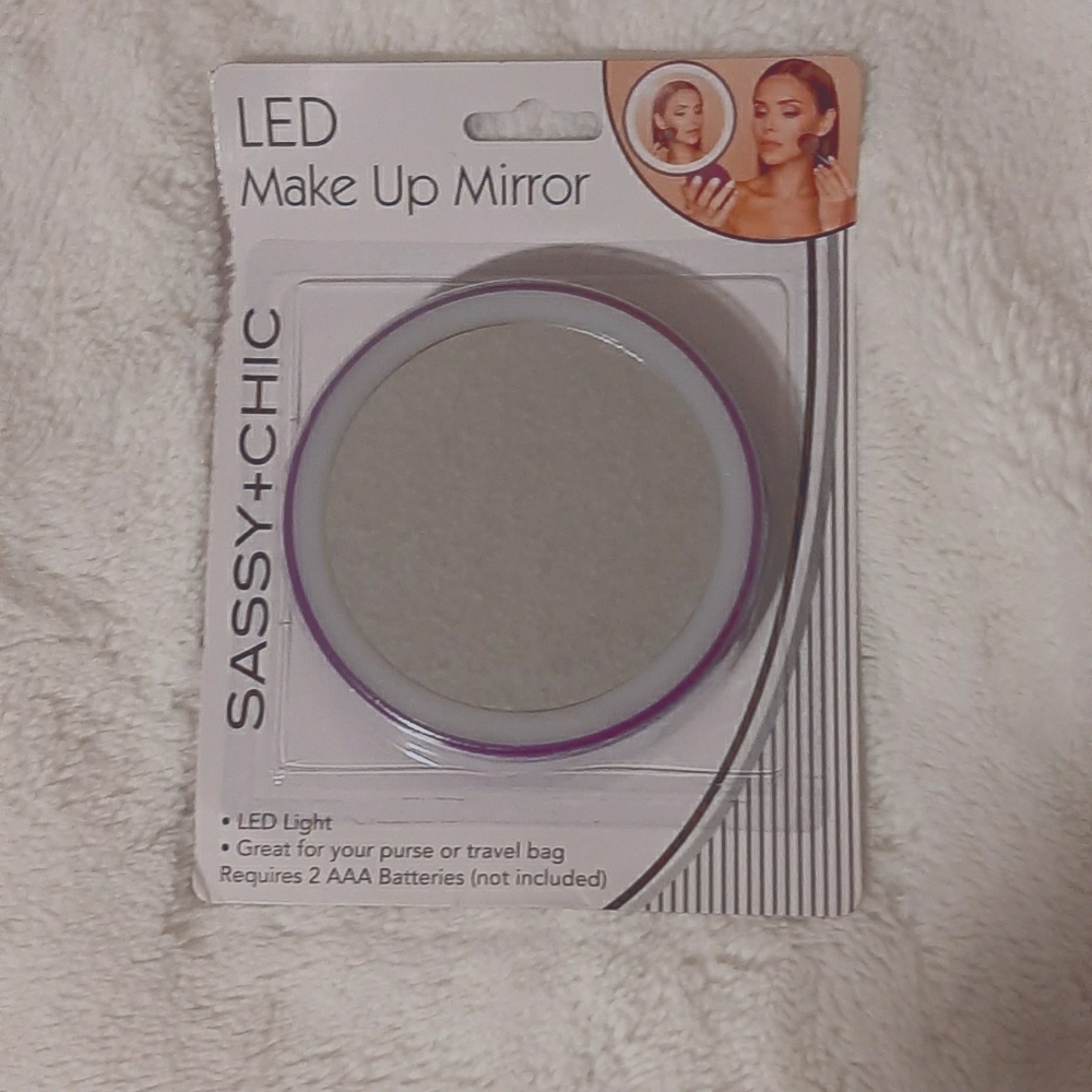 LED Makeup mirror NWT